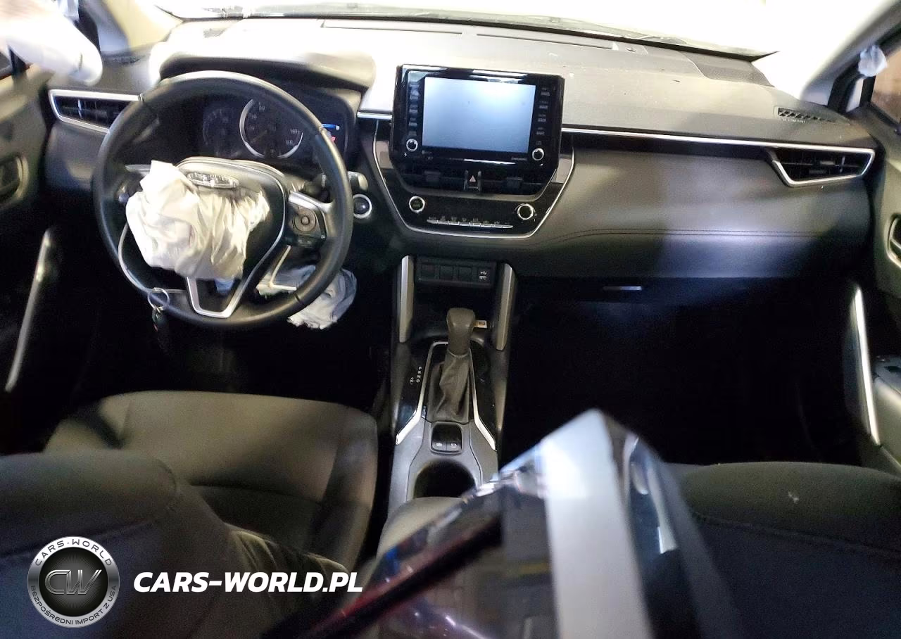 2022 Toyota Corolla Cross Le VIN:7MUCAABG5NV022922 - 8
