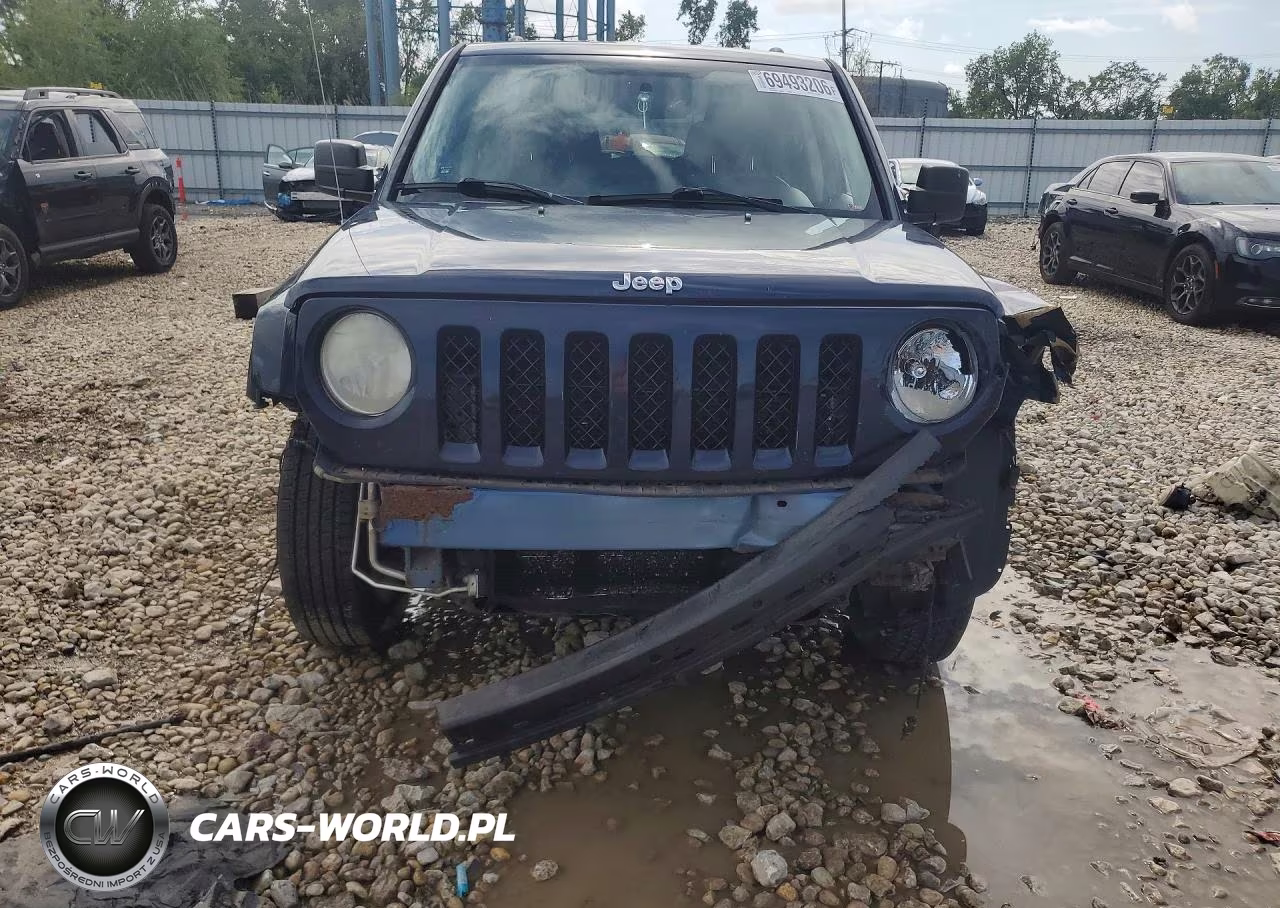 2012 Jeep Patriot Latitude VIN:1C4NJRFB7CD599220 - 5