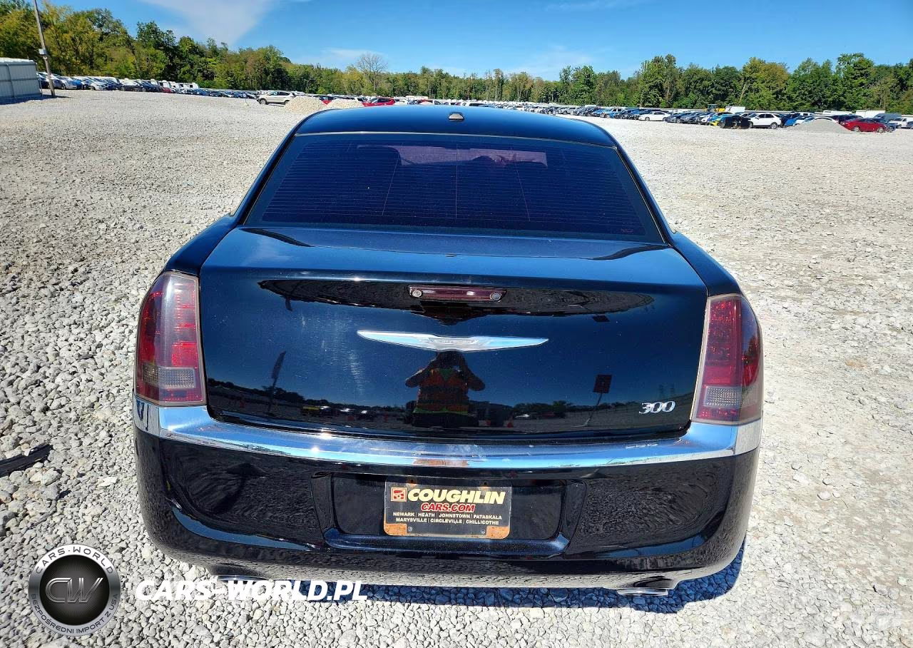 2011 Chrysler 300 Limited VIN:2C3CA5CG3BH617105 - 6
