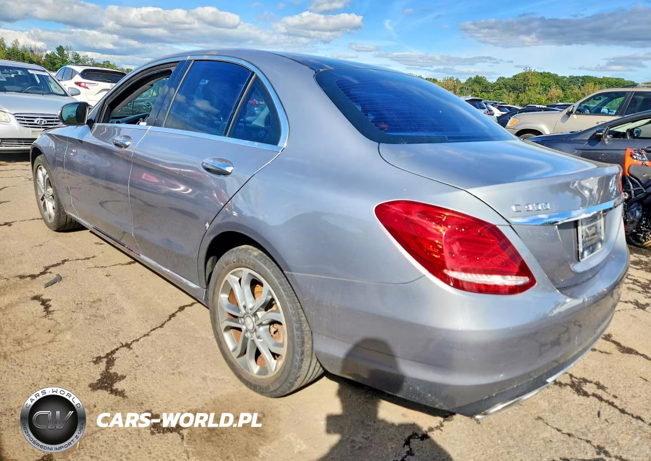 2015 Mercedes-Benz C 300 4Matic VIN:55SWF4KBXFU044207 - 2