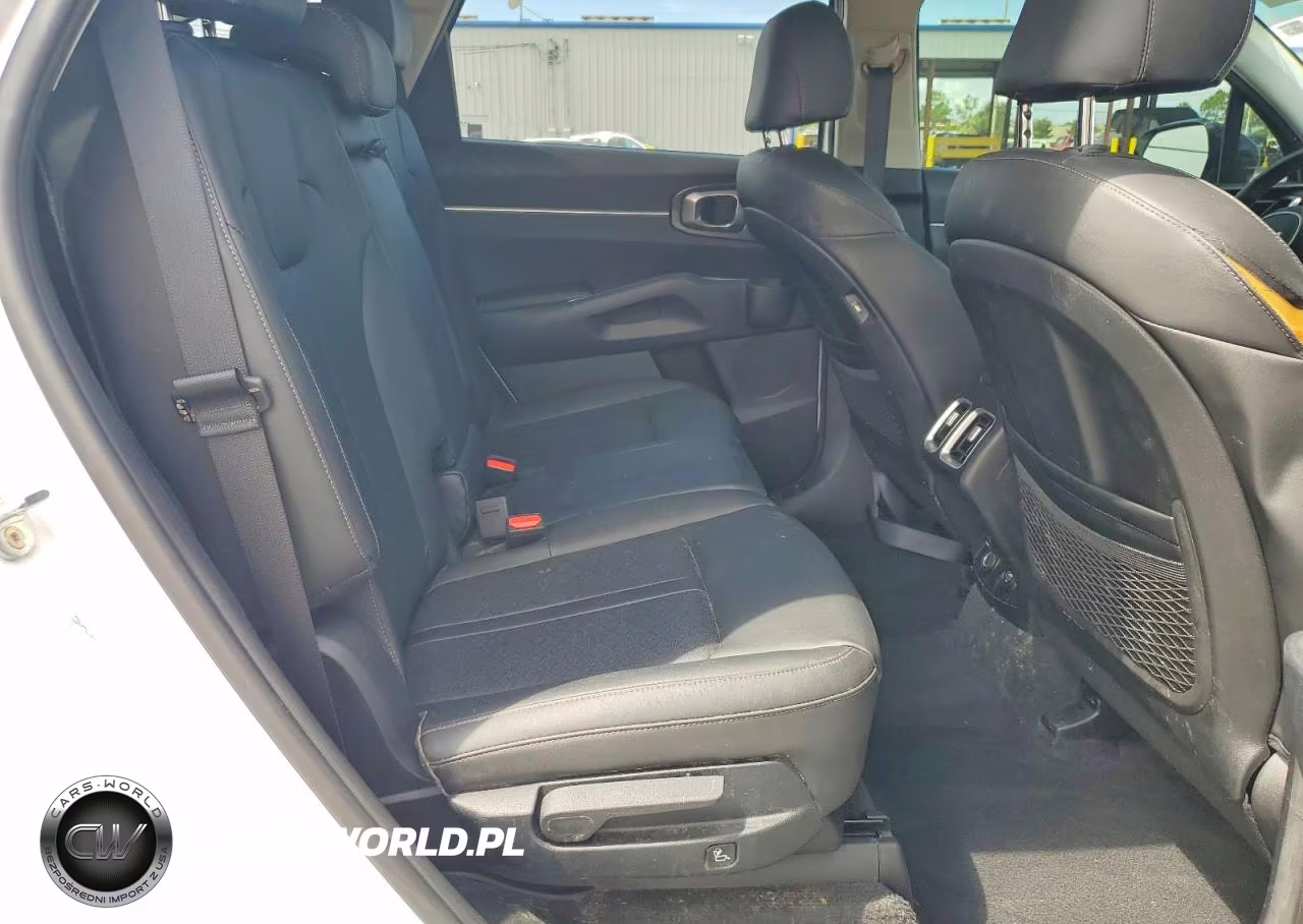 2022 Kia Sorento S VIN:5XYRL4LC1NG158344 - 11