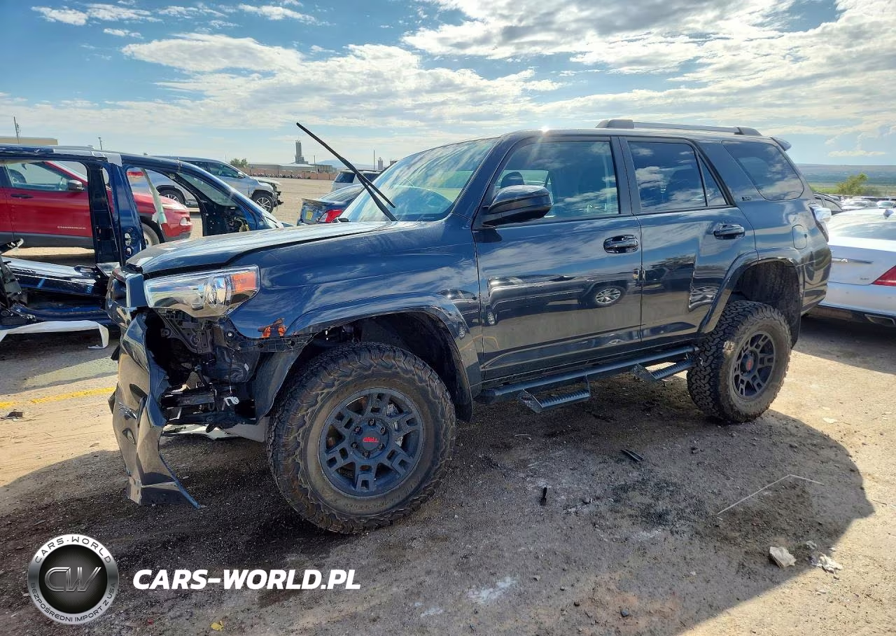 2024 Toyota 4Runner Sr5