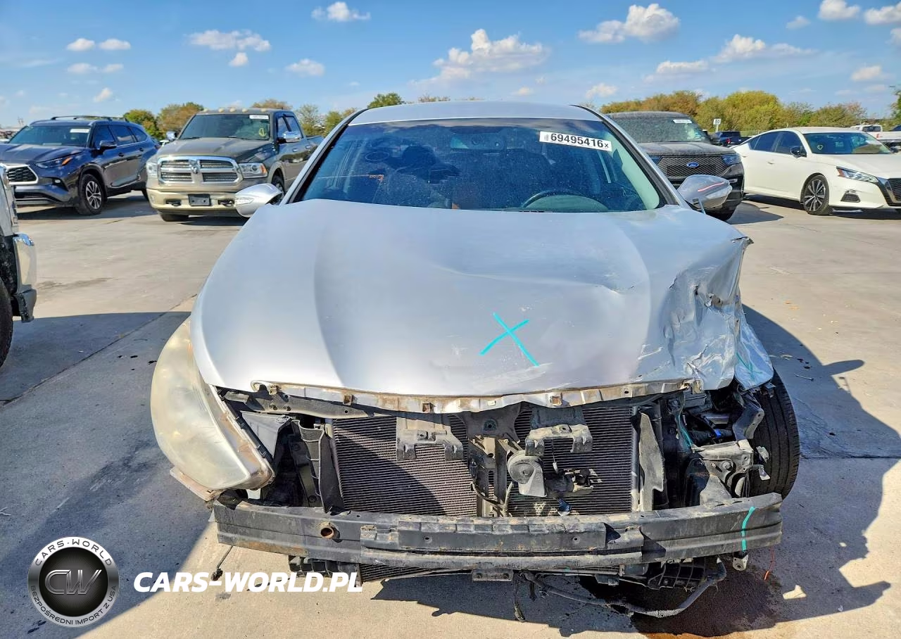 2012 Hyundai Sonata Hybrid VIN:KMHEC4A40CA022130 - 5