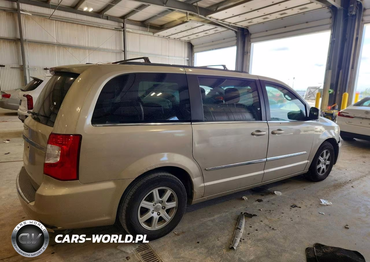 2012 Chrysler Town & Country Touring VIN:2C4RC1BG7CR410531 - 3