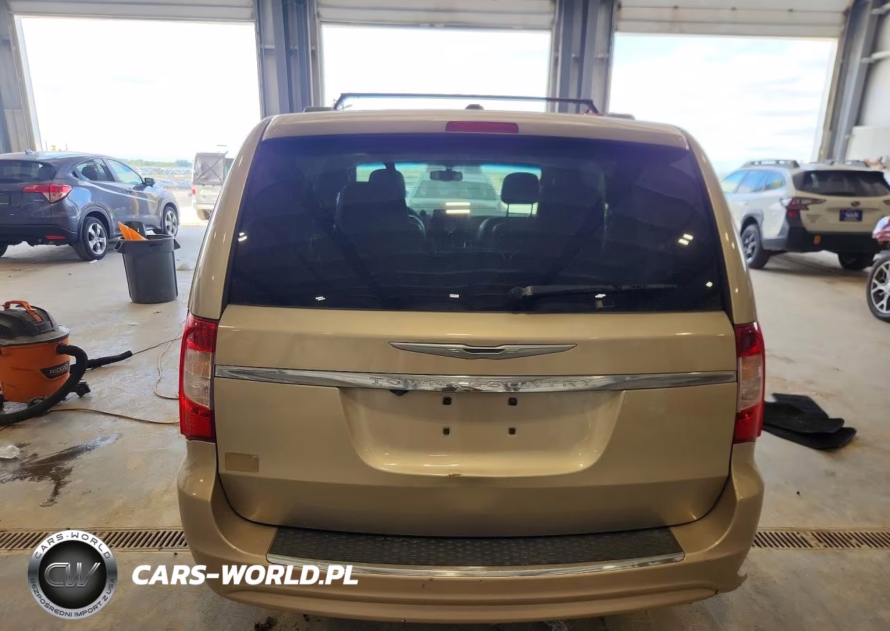 2012 Chrysler Town & Country Touring VIN:2C4RC1BG7CR410531 - 6