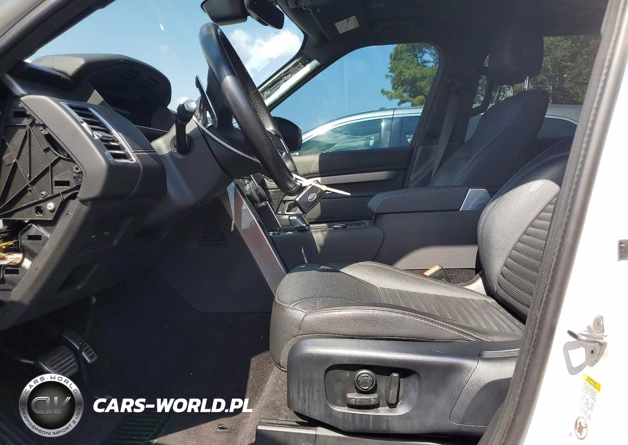 2021 Land Rover Discovery S R-Dynamic VIN:SALRT4RU8M2447903 - 7