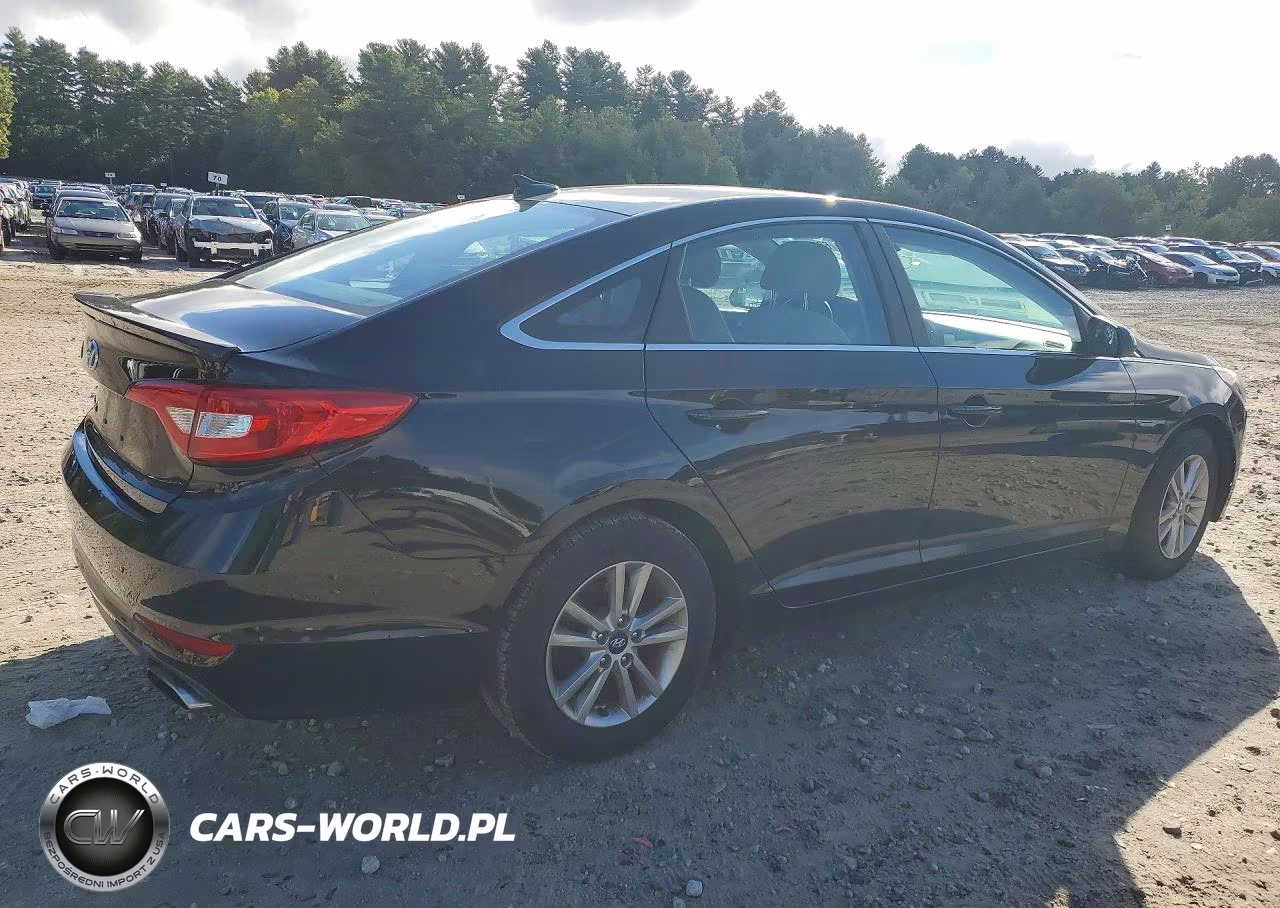 2015 Hyundai Sonata Se VIN:5NPE24AF6FH000557 - 3