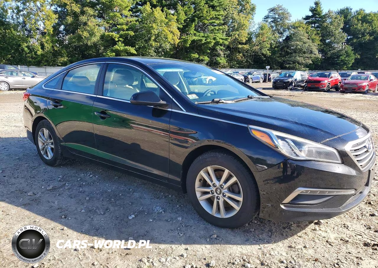2015 Hyundai Sonata Se VIN:5NPE24AF6FH000557 - 4