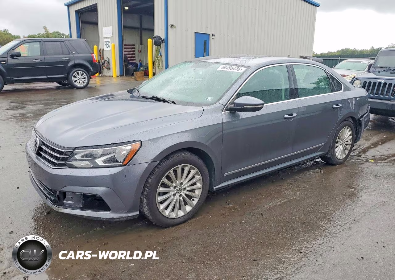 2017 Volkswagen Passat Se VIN:1VWBT7A35HC083997 - 1