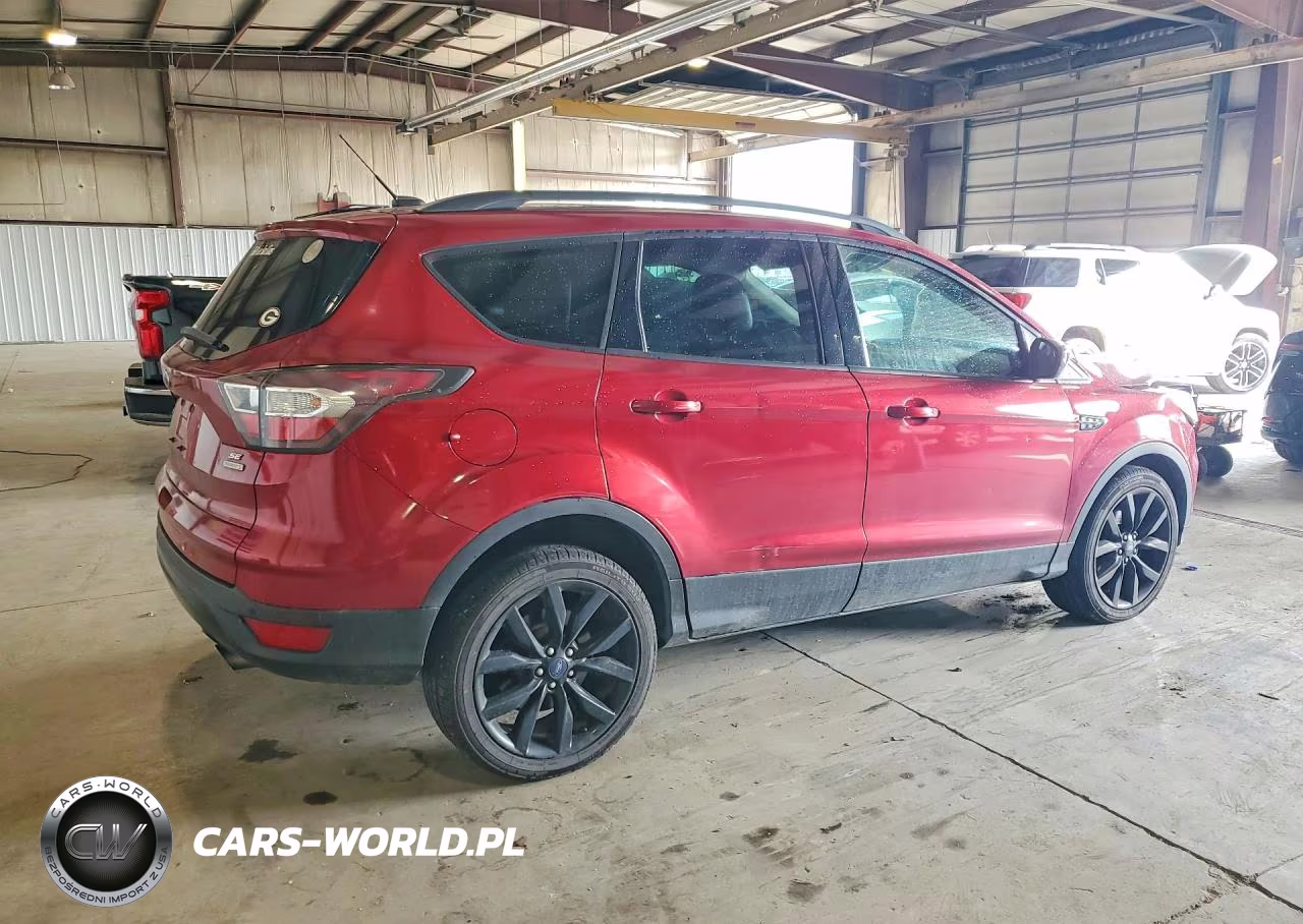 2017 Ford Escape Se VIN:1FMCU0GD5HUA47065 - 3