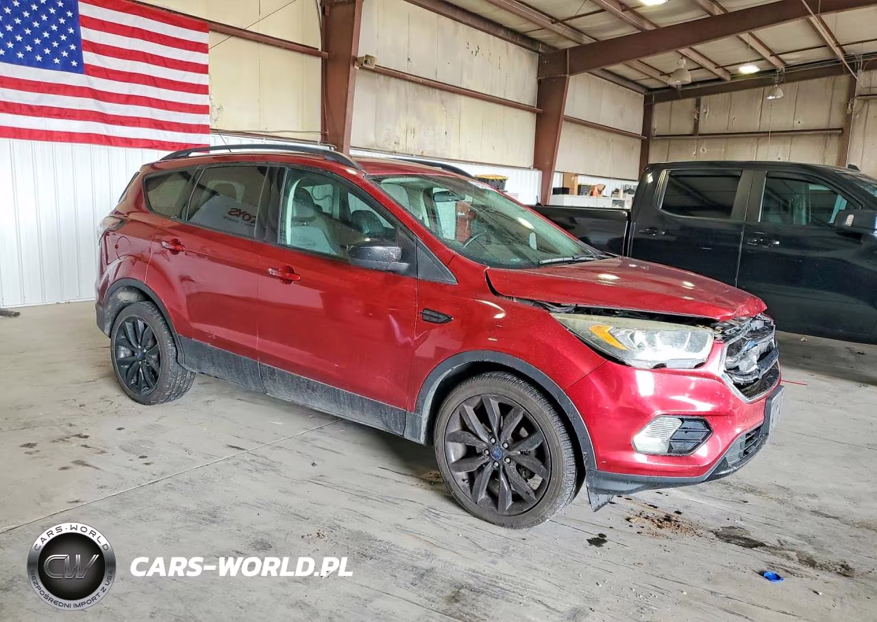 2017 Ford Escape Se VIN:1FMCU0GD5HUA47065 - 4