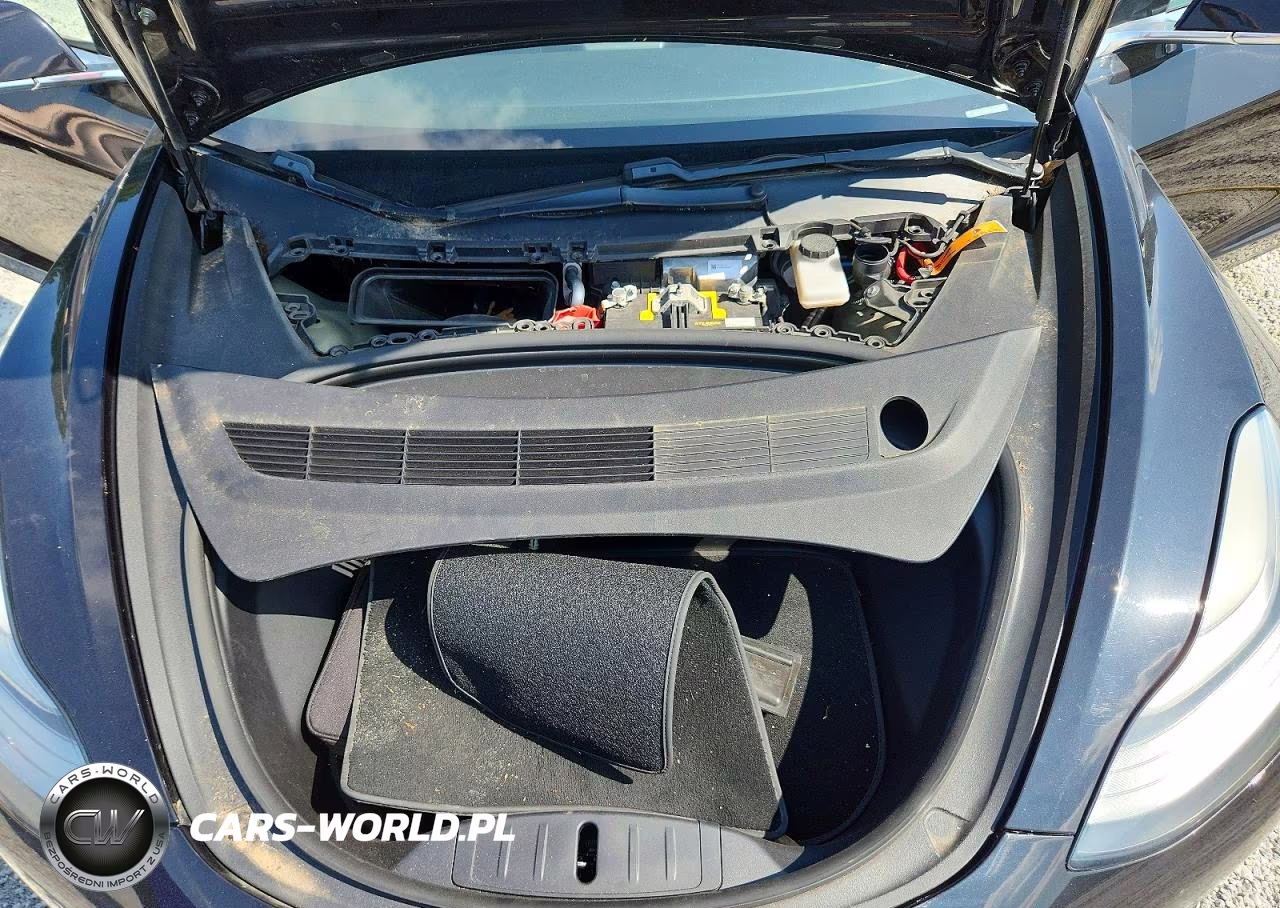 2018 Tesla Model 3 VIN:5YJ3E1EB3JF090438 - 11