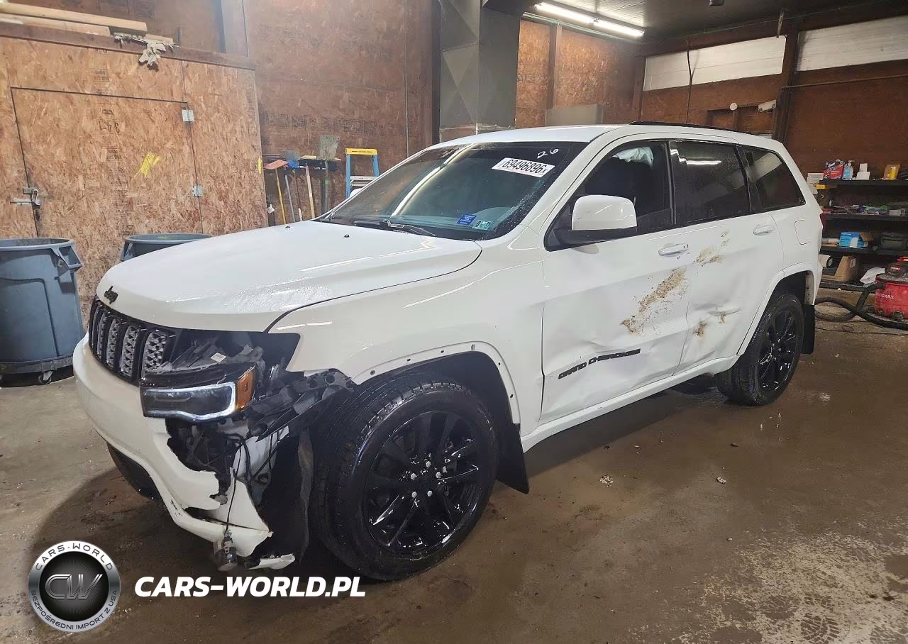 2021 Jeep Grand Cherokee Laredo – zdjęcie 1 z 12