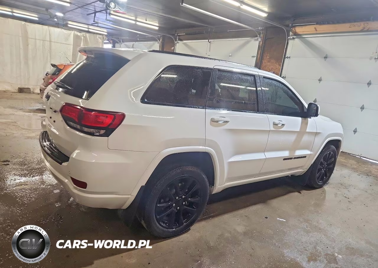 2021 Jeep Grand Cherokee Laredo VIN:1C4RJFAG6MC736822 - 3