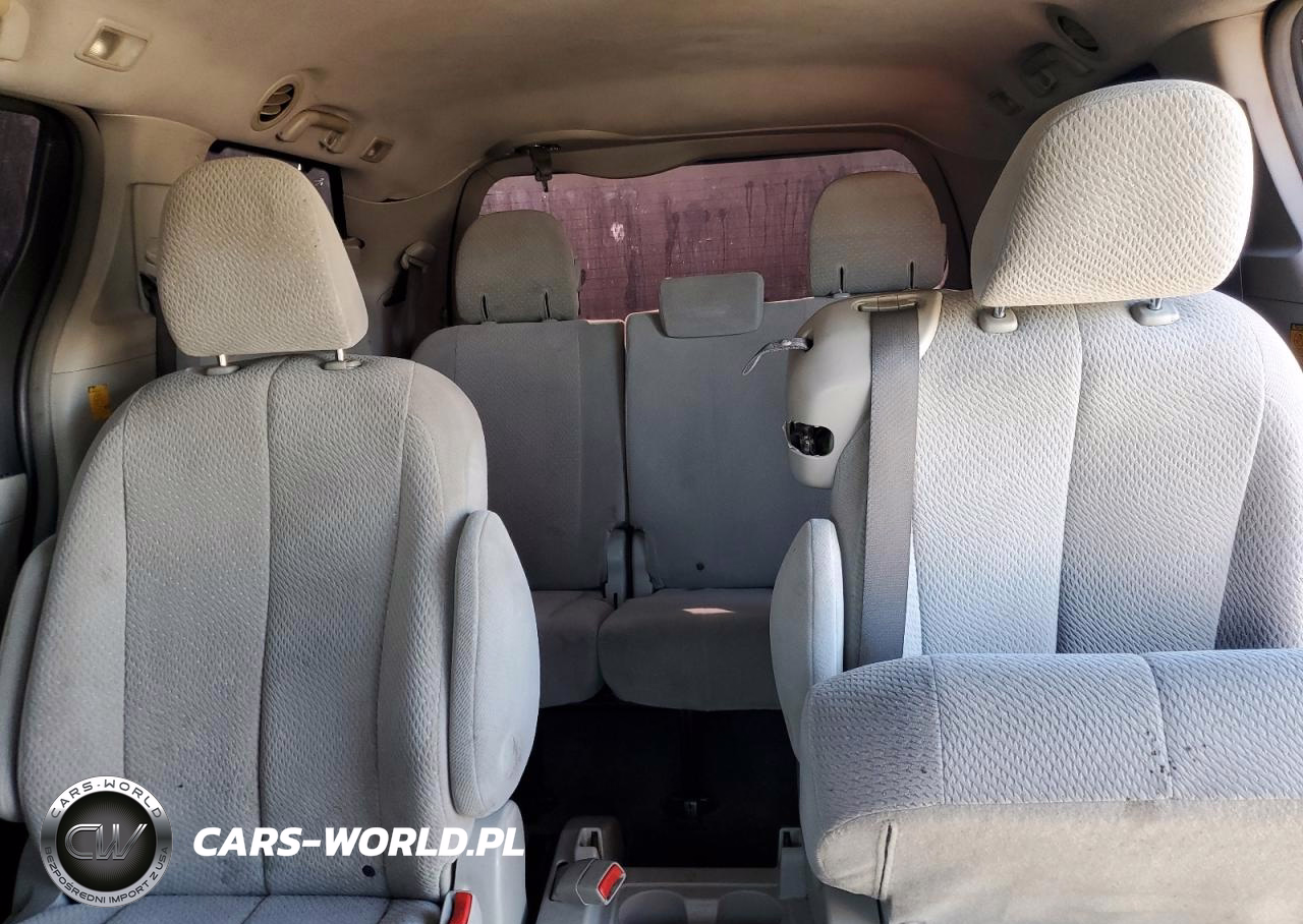 2011 Toyota Sienna Le VIN:5TDKK3DC5BS114083 - 10