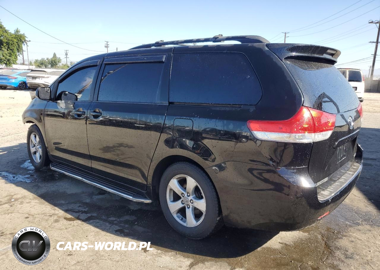 2011 Toyota Sienna Le VIN:5TDKK3DC5BS114083 - 2