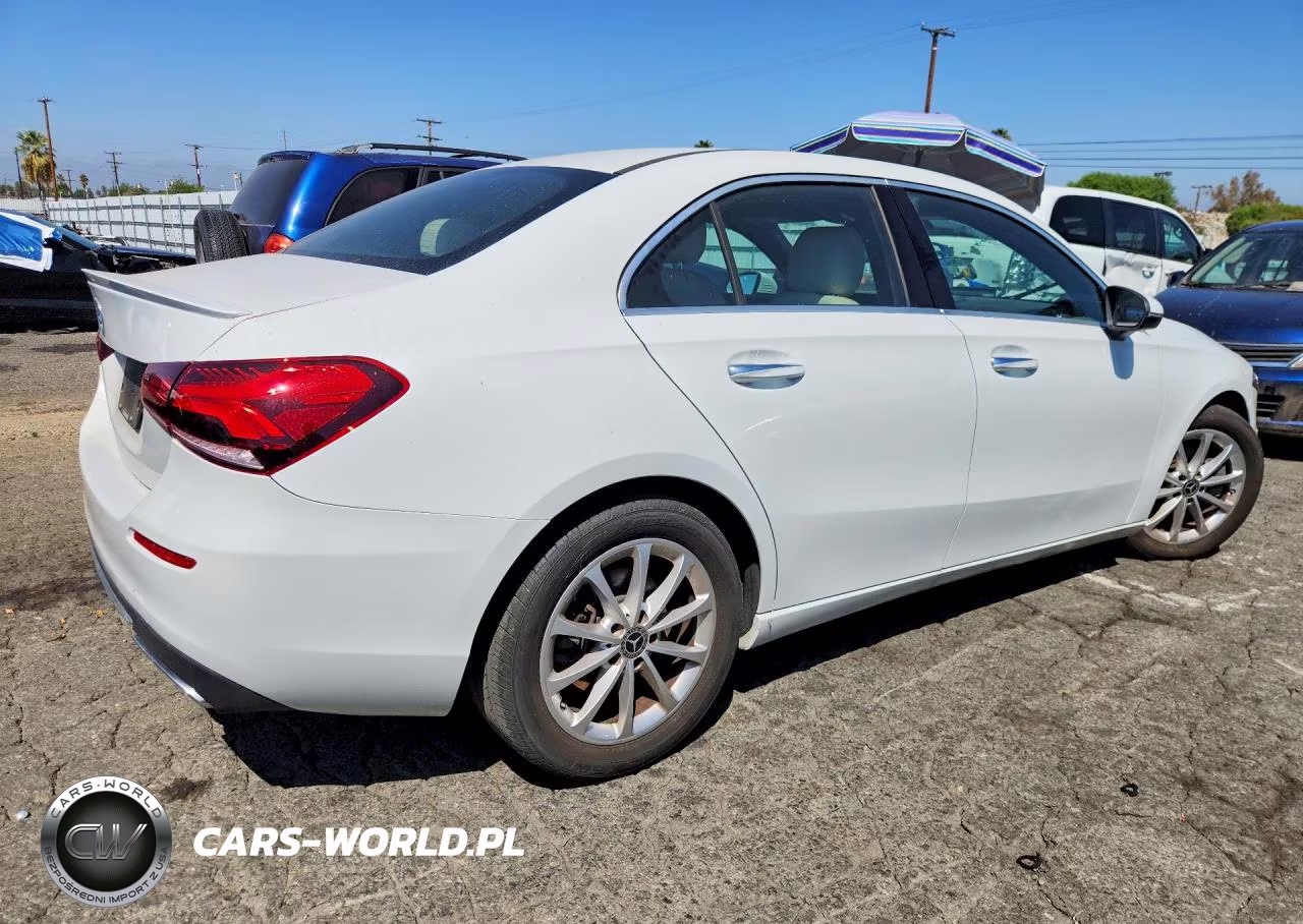 2020 Mercedes-Benz A 220 VIN:W1K3G4EB3LW043989 - 3