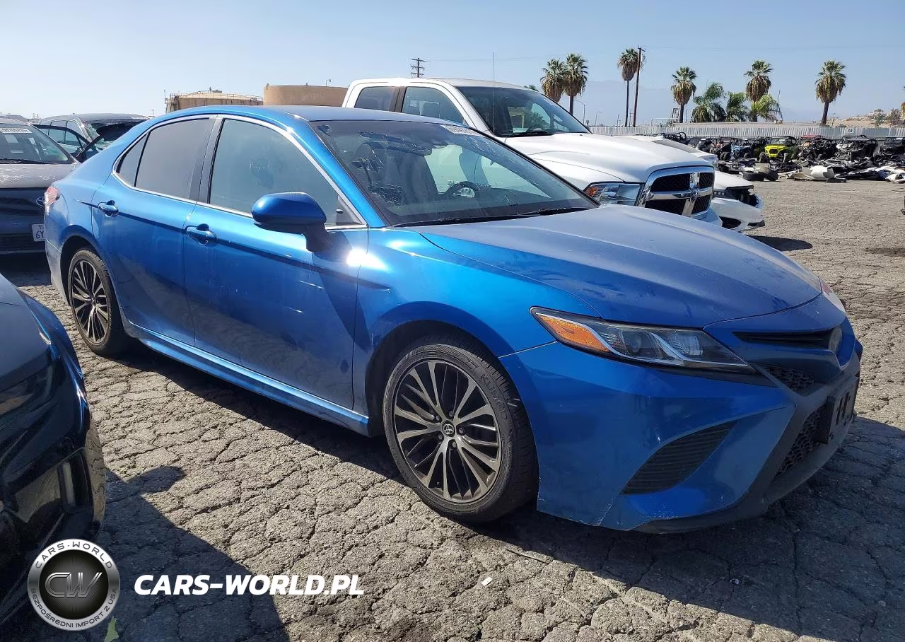 2018 Toyota Camry Se VIN:4T1B11HK0JU109260 - 4