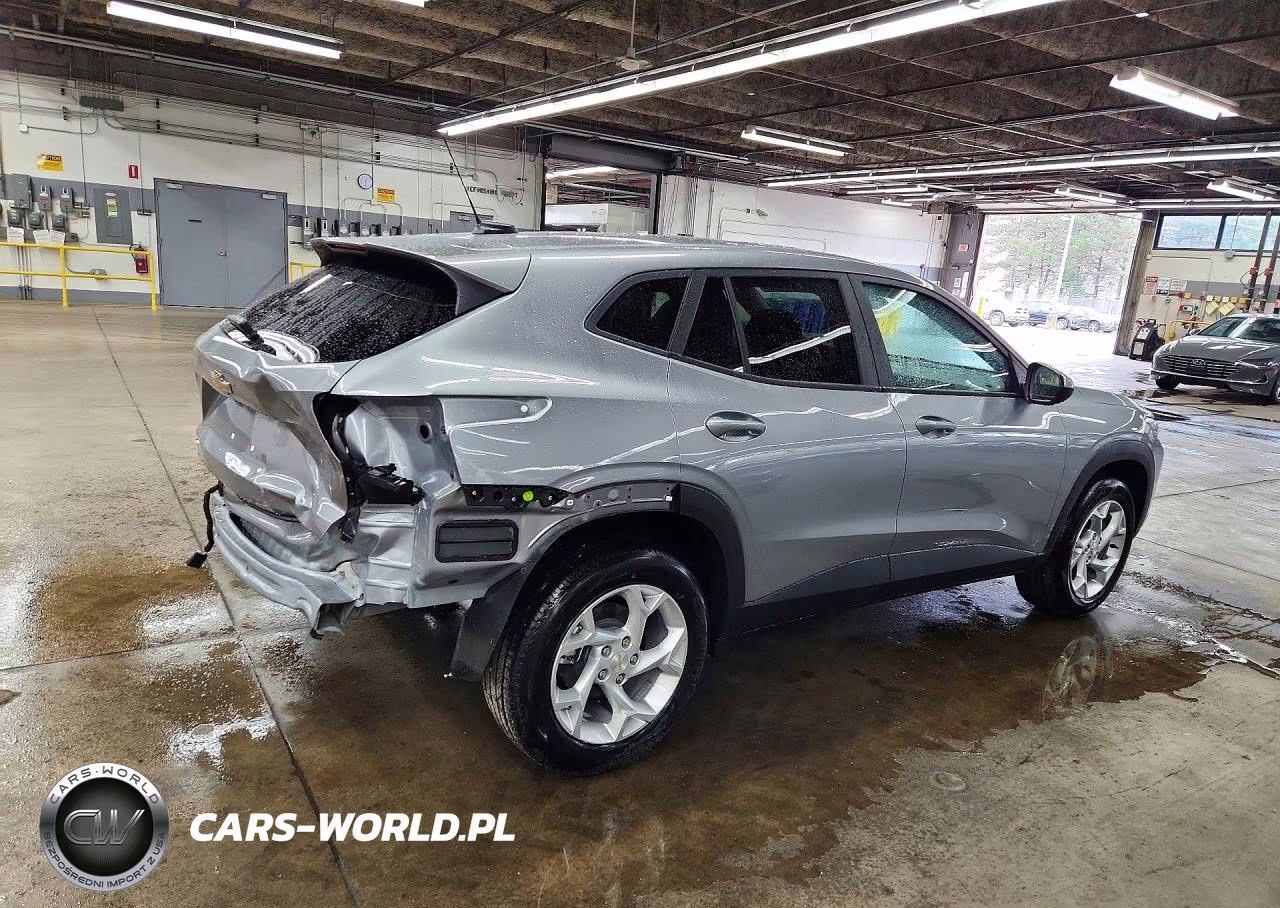 2026 Chevrolet Trax Ls VIN:KL77LFEP4TC246337 - 3