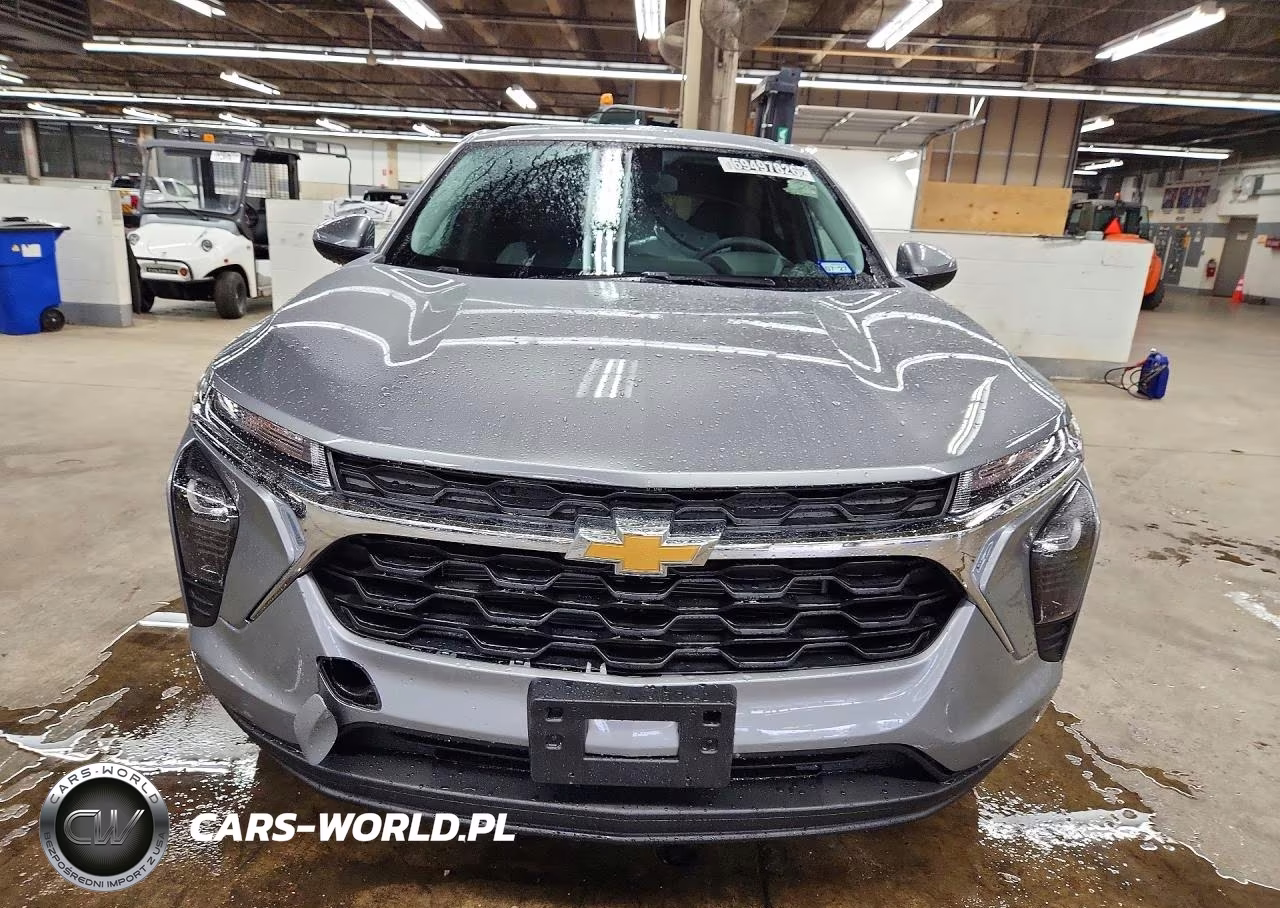 2026 Chevrolet Trax Ls VIN:KL77LFEP4TC246337 - 5
