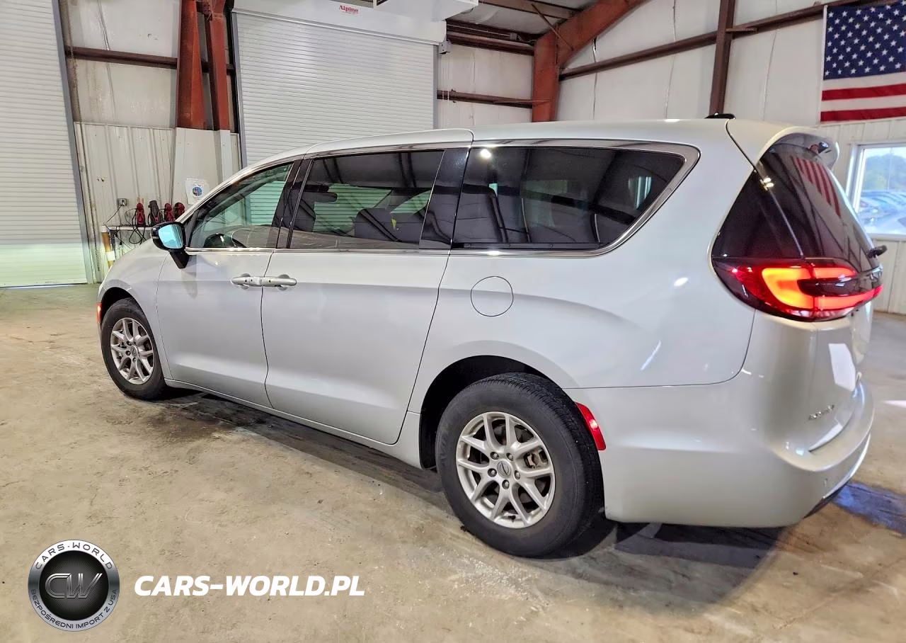 2024 Chrysler Pacifica Touring L VIN:2C4RC1BG6RR125506 - 2