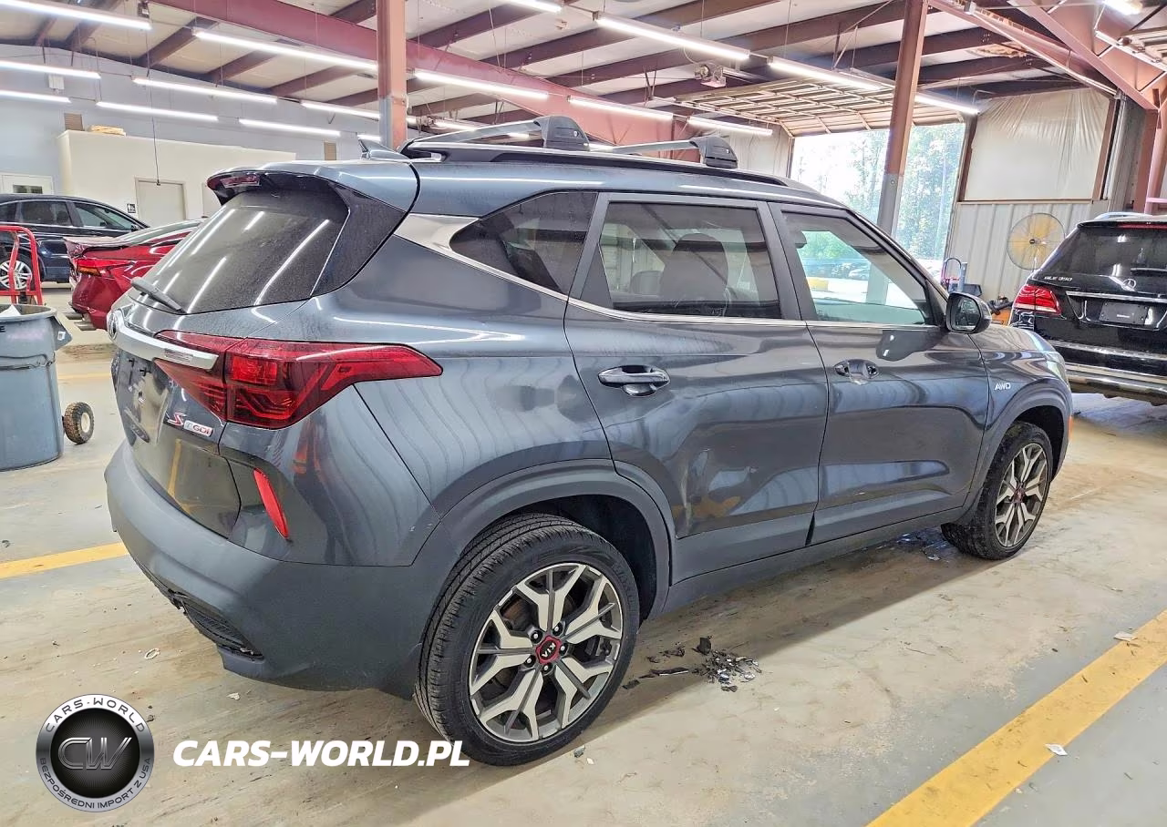 2021 Kia Seltos S VIN:KNDEUCA26M7088111 - 3