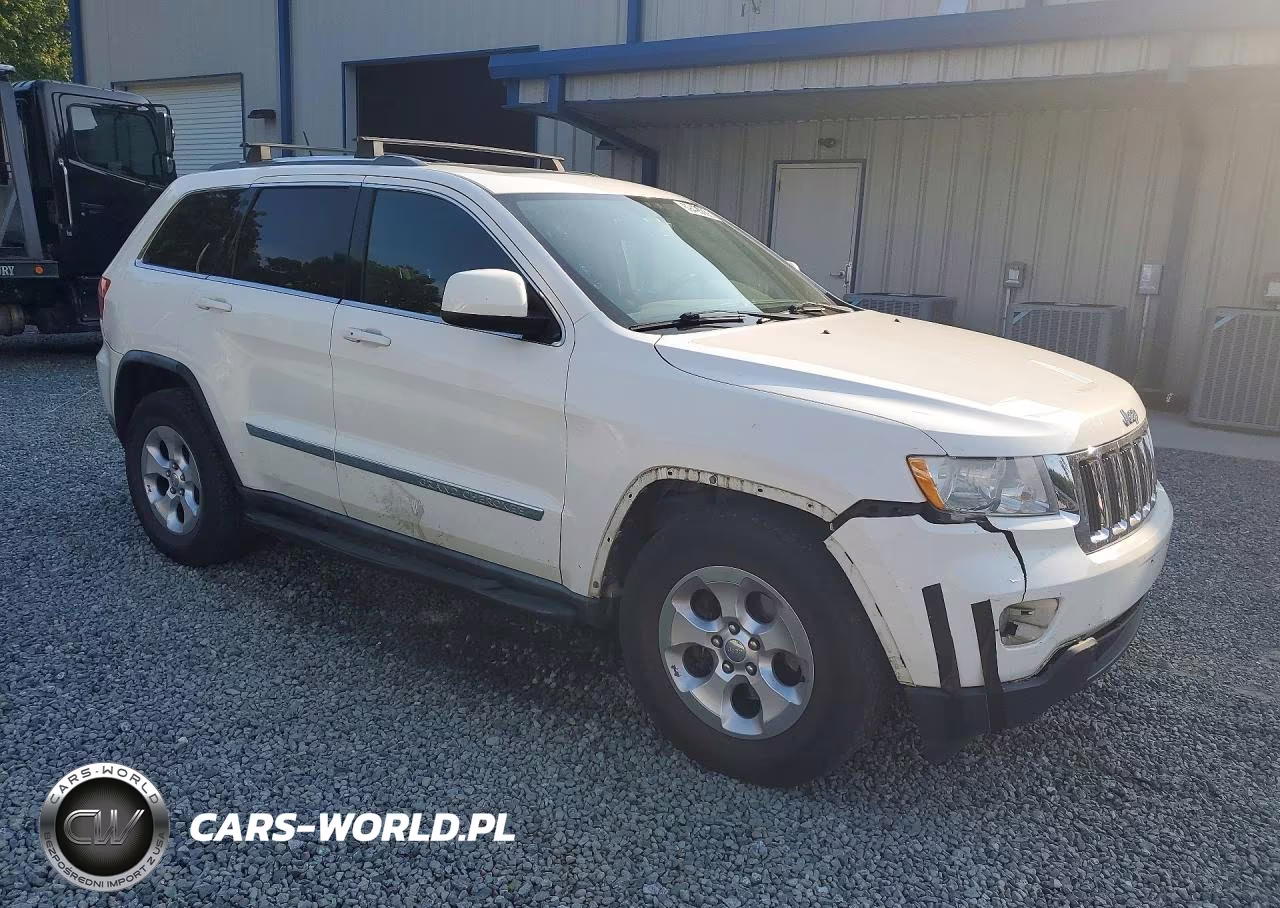 2012 Jeep Grand Cherokee Laredo VIN:1C4RJFAG2CC161682 - 4