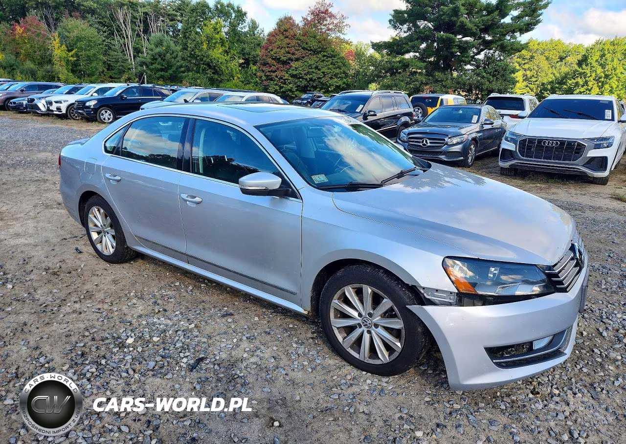 2013 Volkswagen Passat Sel VIN:1VWCP7A33DC072211 - 4