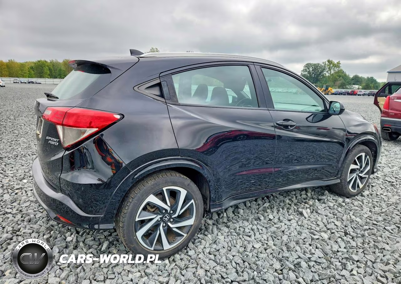2019 Honda Hr-V Sport VIN:3CZRU6H10KG705921 - 3