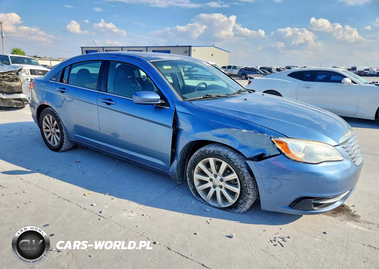 2011 Chrysler 200 Touring VIN:1C3BC1FG3BN533075 - 4