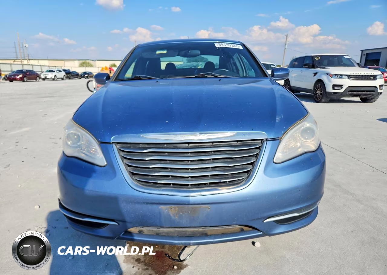 2011 Chrysler 200 Touring VIN:1C3BC1FG3BN533075 - 5
