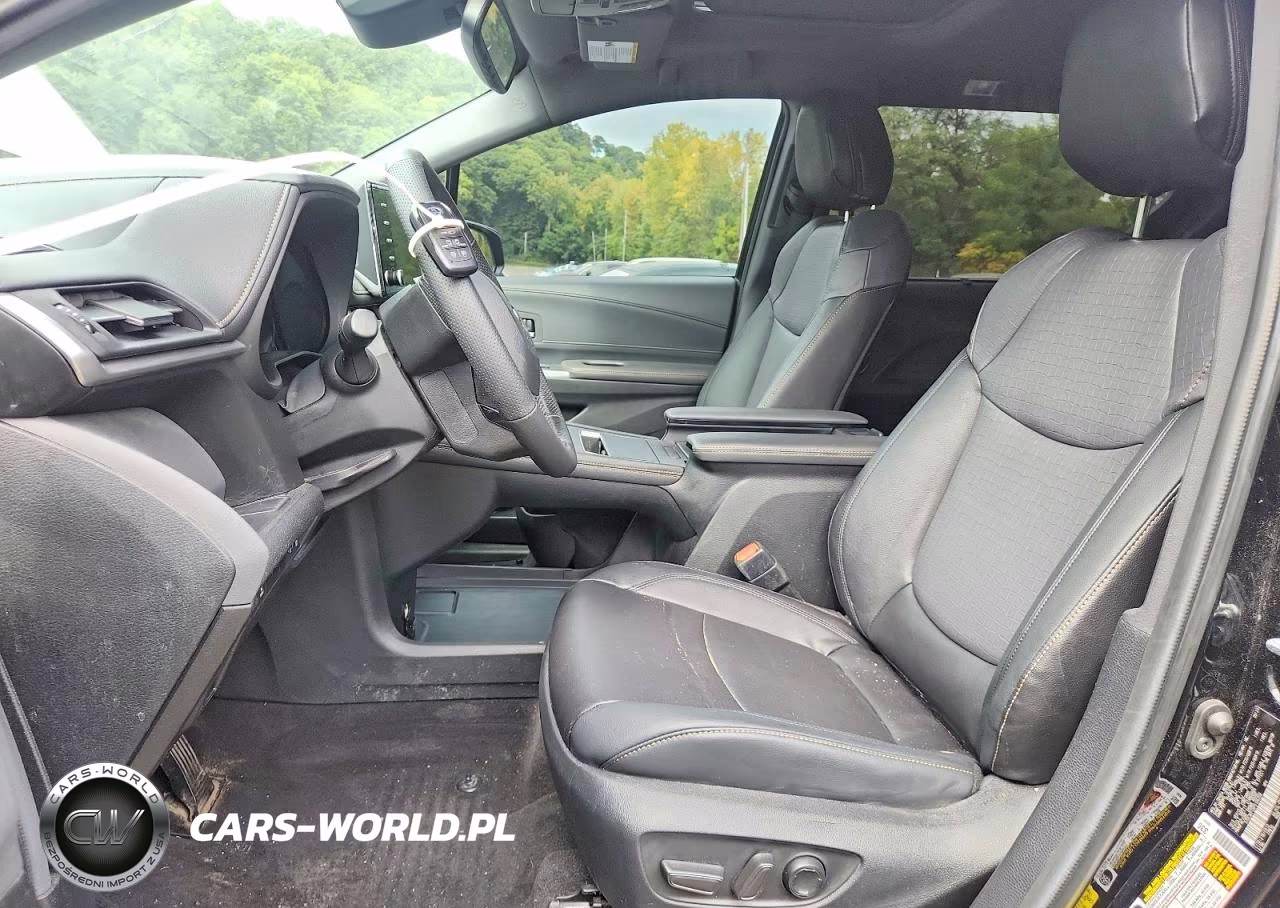 2023 Toyota Sienna Woodland Edition VIN:5TDCSKFC6PS106268 - 7