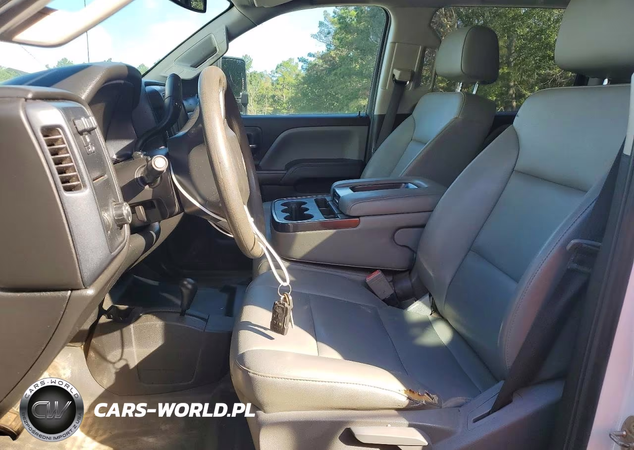 2018 Chevrolet Silverado 3500 VIN:1GC4KYCYXJF153995 - 7