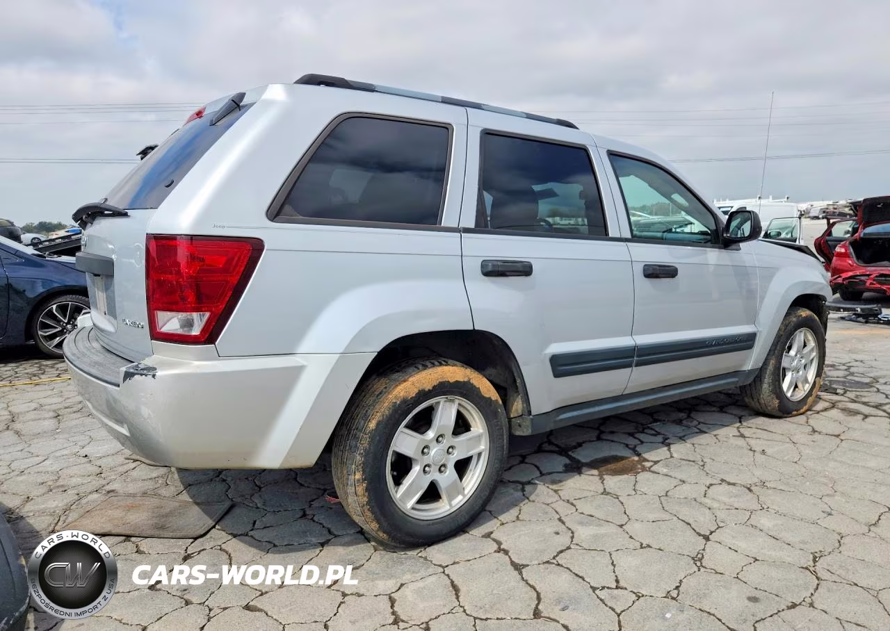 2005 Jeep Grand Cherokee Laredo VIN:1J4GS48K65C583339 - 3