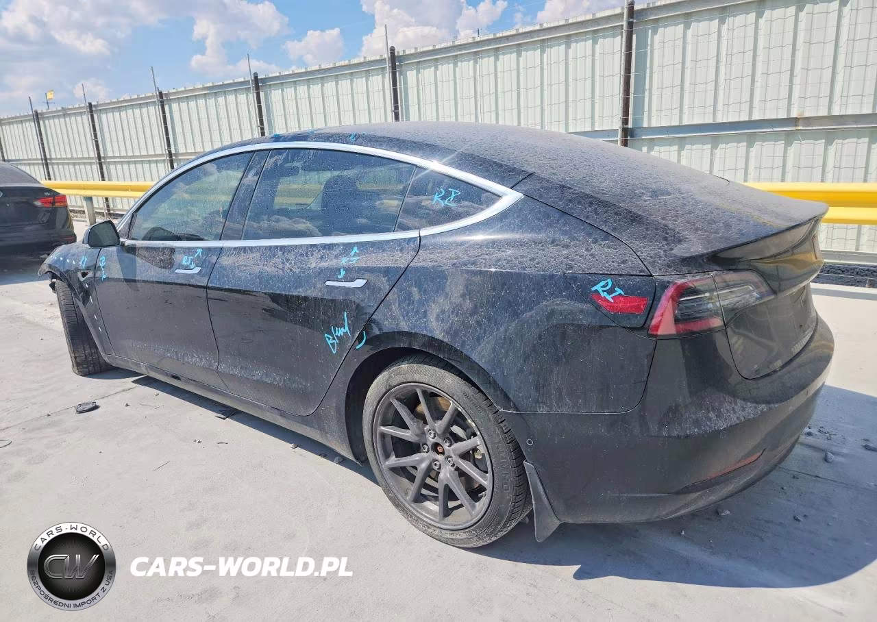 2018 Tesla Model 3 VIN:5YJ3E1EA0JF070283 - 2