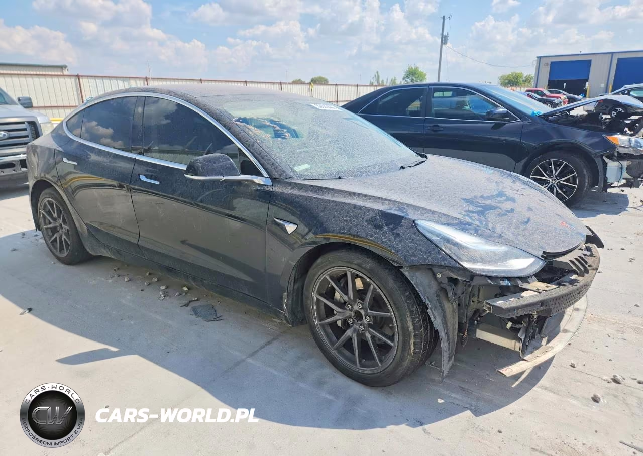 2018 Tesla Model 3 VIN:5YJ3E1EA0JF070283 - 4