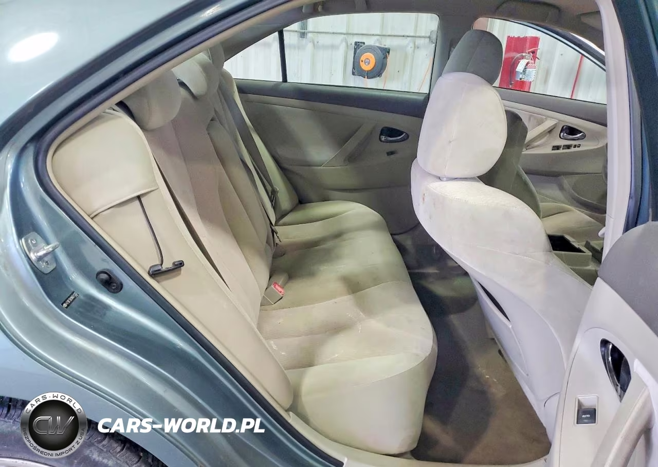 2010 Toyota Camry Le VIN:4T1BF3EK9AU511263 - 10