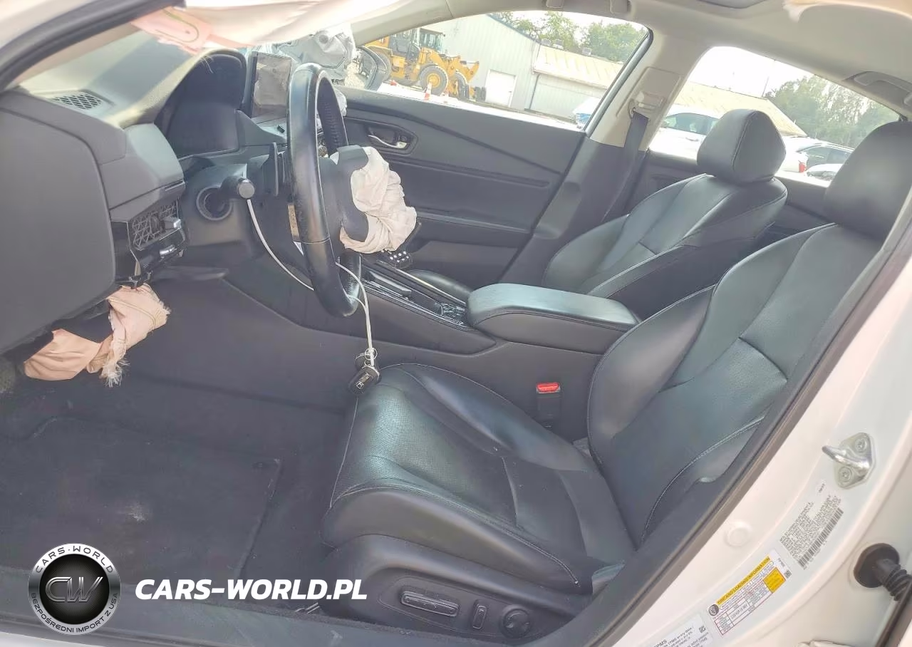2023 Honda Accord Touring Hybrid VIN:1HGCY2F89PA060301 - 7