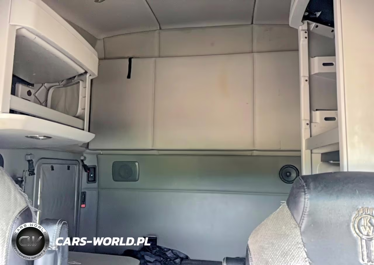 2021 Kenworth T680 Semi Truck VIN:1XKYDP9X6MJ469212 - 13