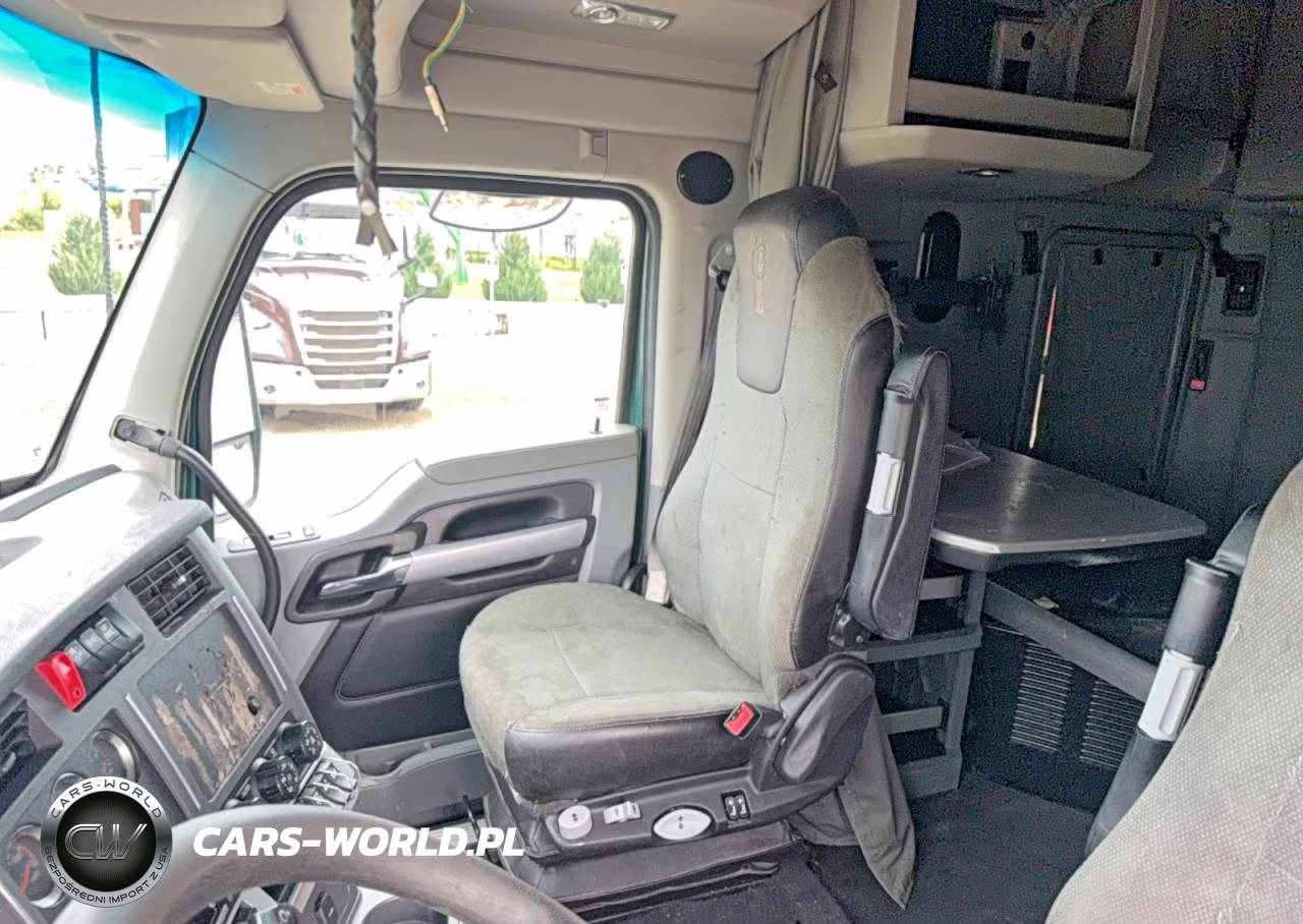 2021 Kenworth T680 Semi Truck VIN:1XKYDP9X6MJ469212 - 5