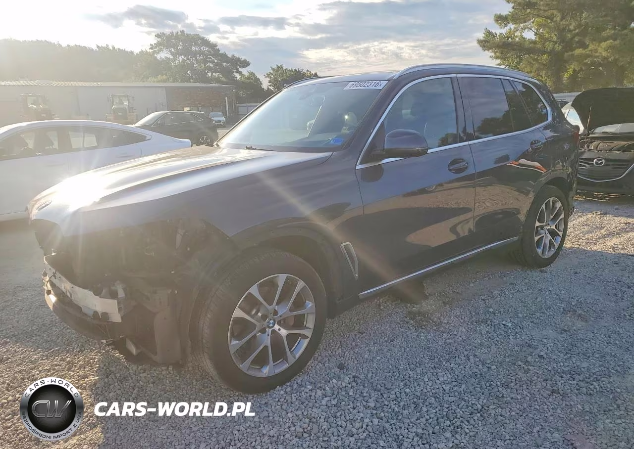 2021 BMW X5 xDrive40I – zdjęcie 1 z 12