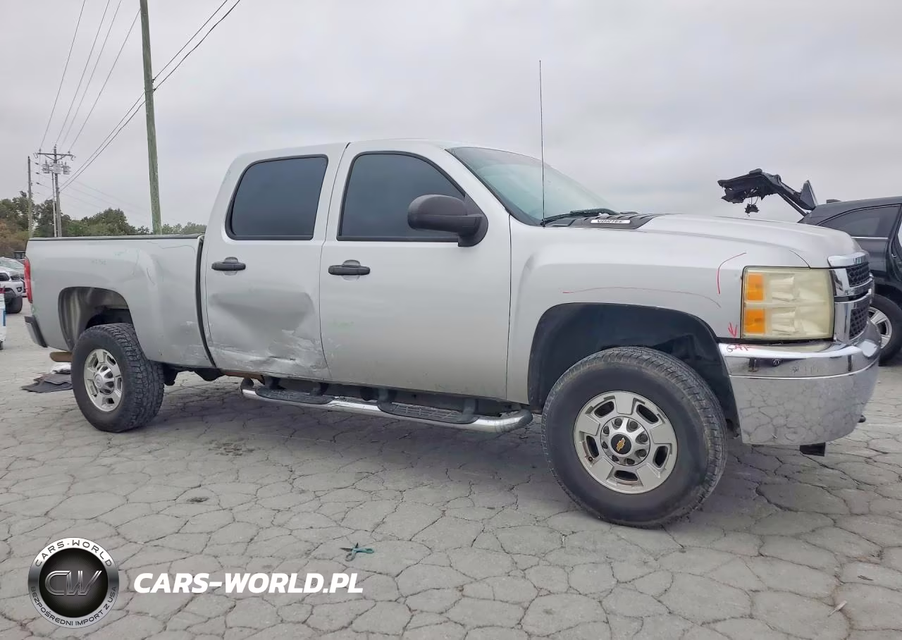 2011 Chevrolet Silverado C2500 Heavy Duty VIN:1GC1CVCG1BF216232 - 4