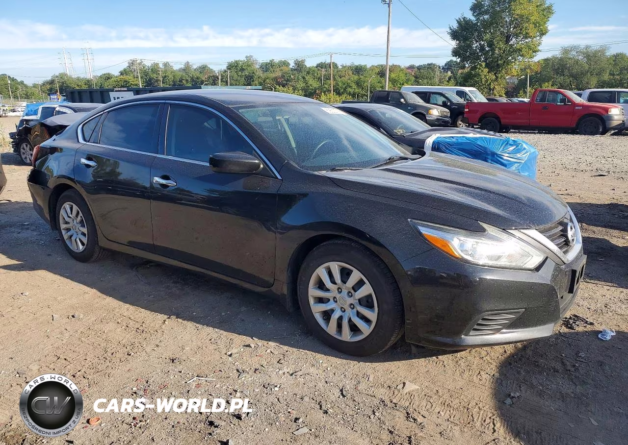 2017 Nissan Altima 2.5 S VIN:1N4AL3AP1HC157061 - 4