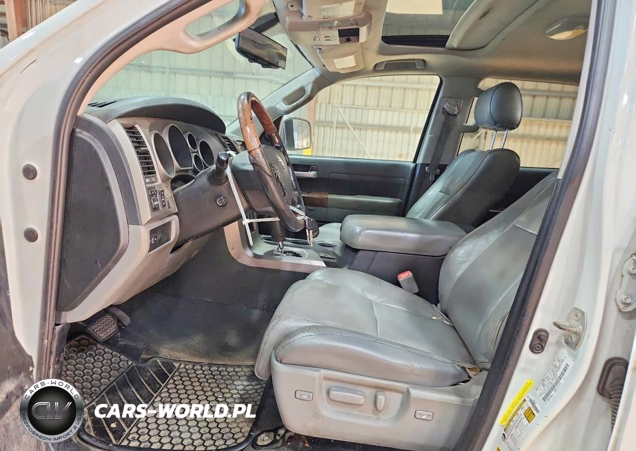 2013 Toyota Tundra Platinum VIN:5TFFY5F12DX145733 - 7