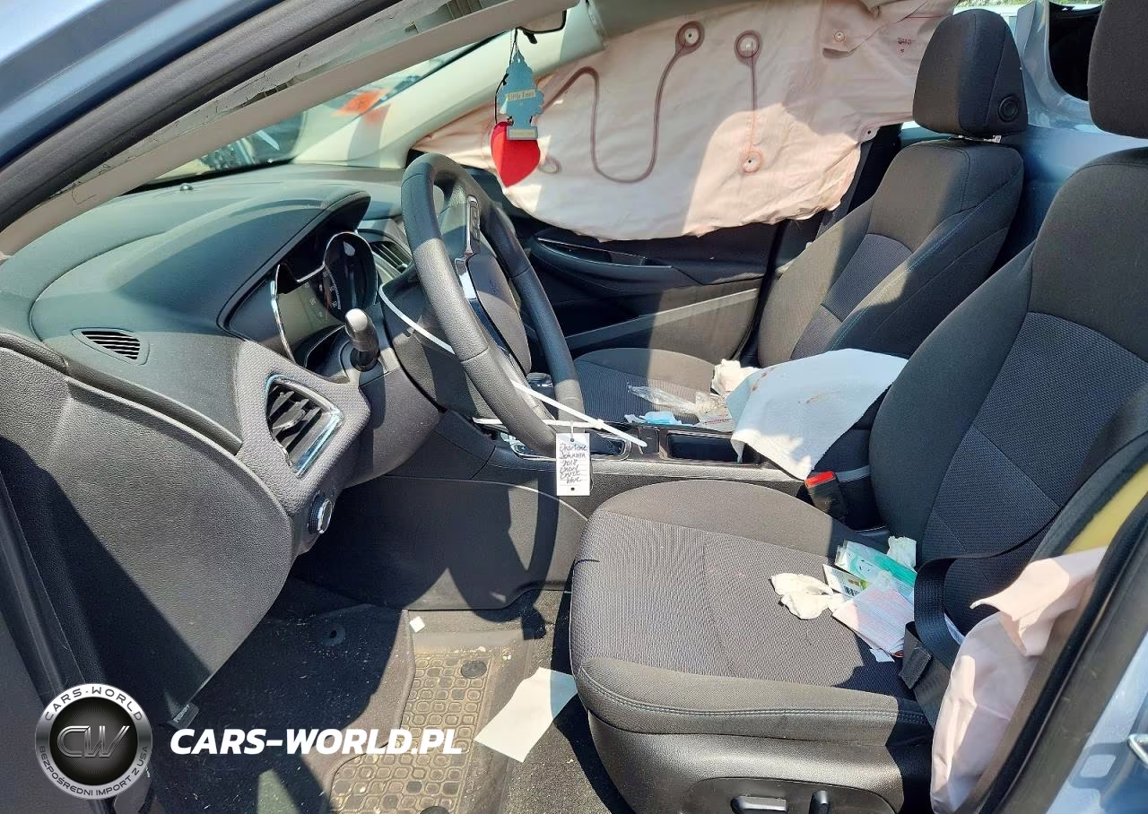 2018 Chevrolet Cruze Lt VIN:1G1BE5SM7J7231096 - 7