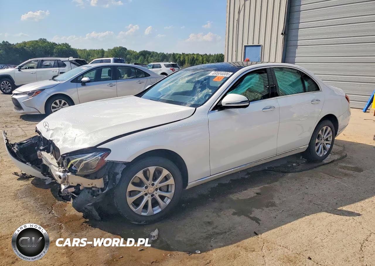 2017 Mercedes-Benz E 300 4Matic – zdjęcie 1 z 12