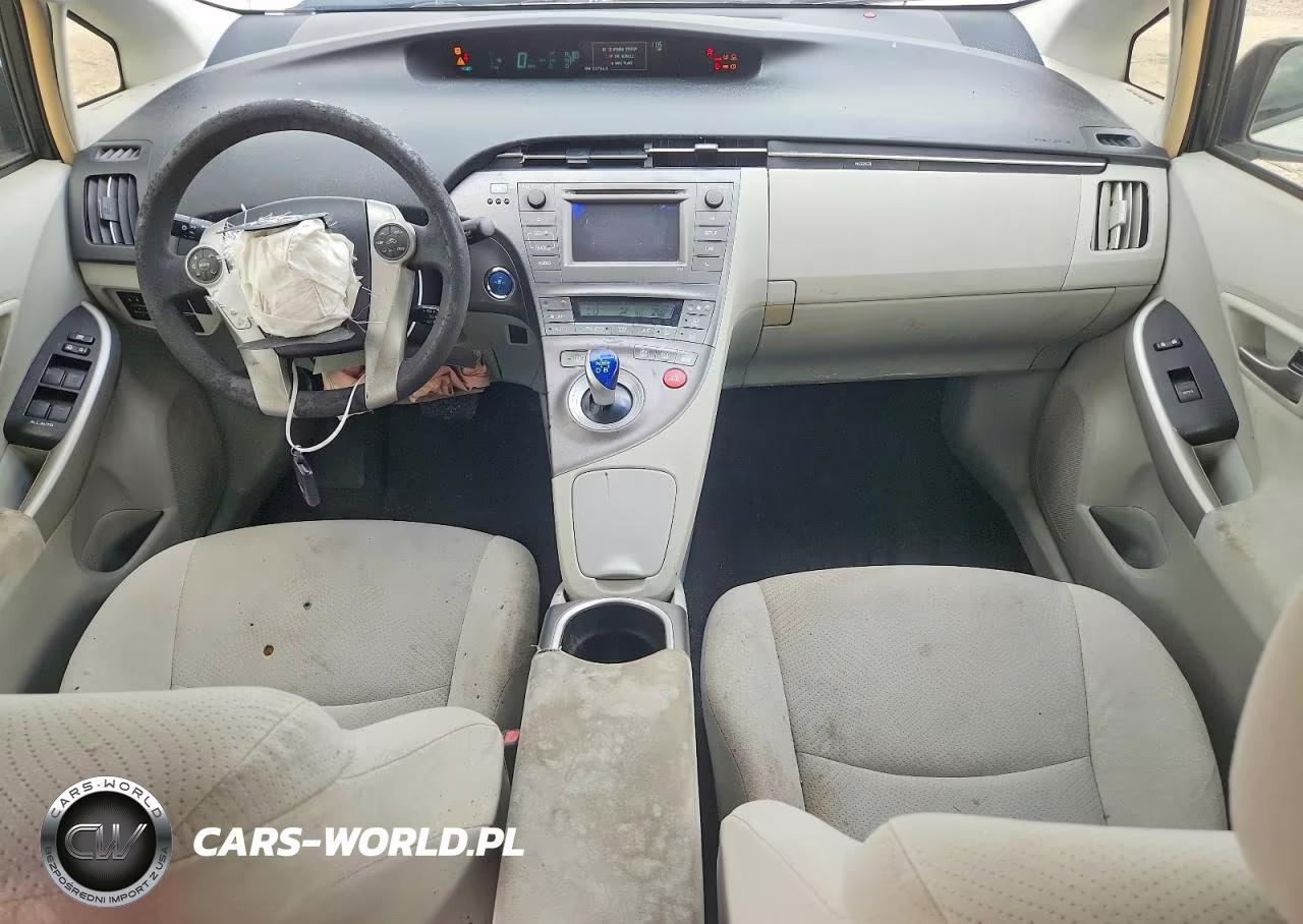 2014 Toyota Prius Two VIN:JTDKN3DU1E1759069 - 8