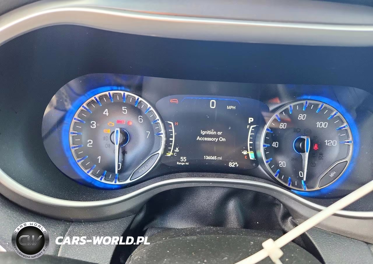 2022 Chrysler Pacifica Touring L VIN:2C4RC1BG8NR213077 - 9