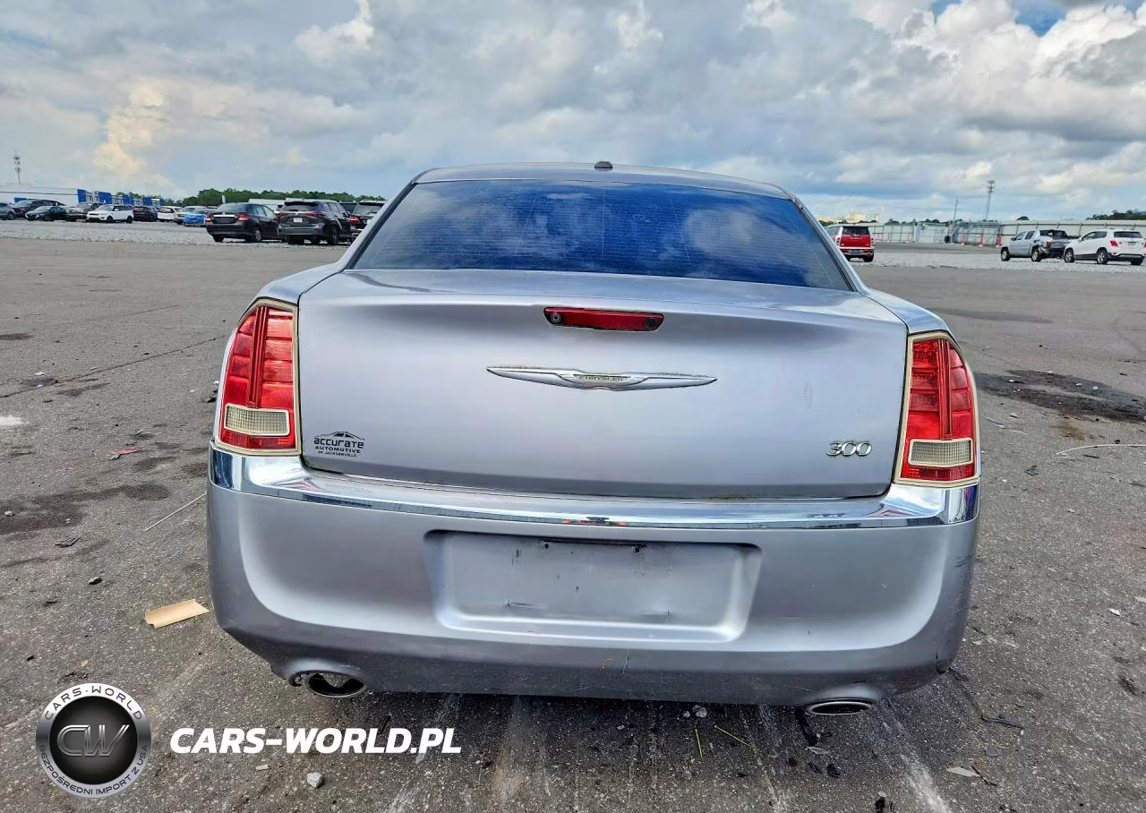 2014 Chrysler 300 VIN:2C3CCAAG7EH330098 - 6
