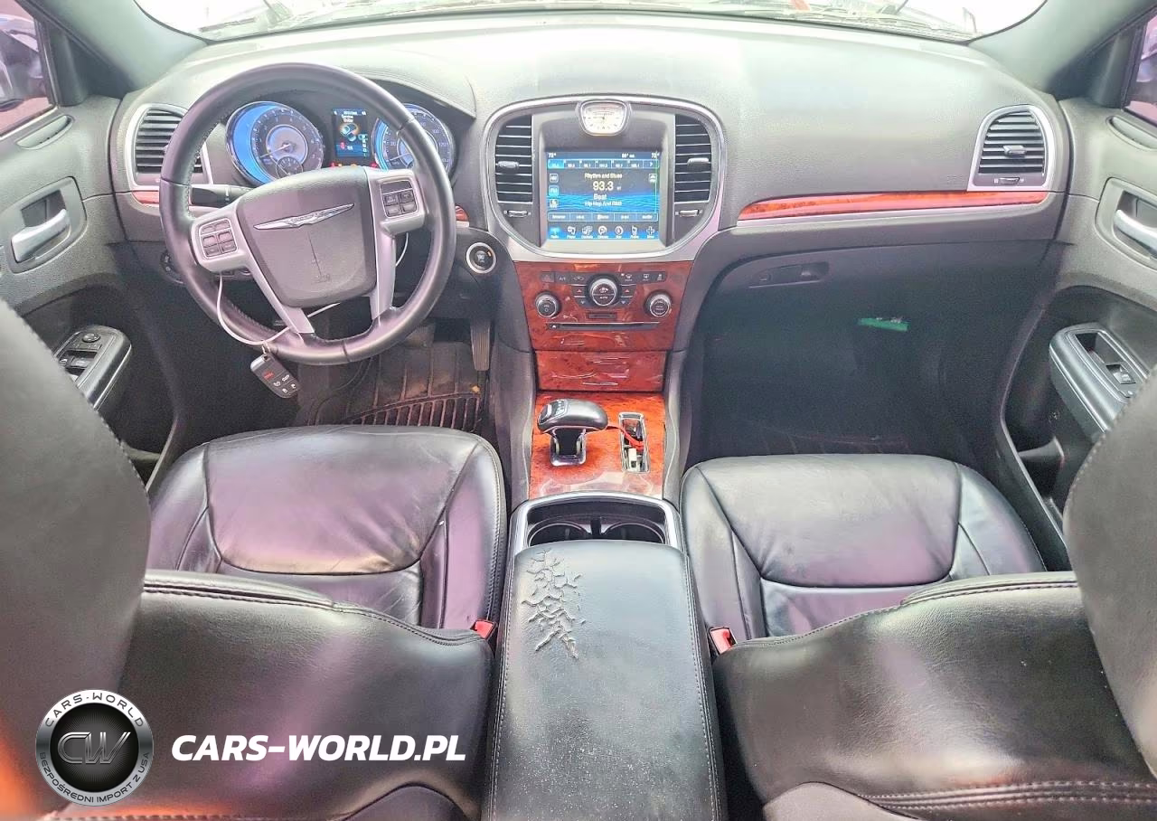 2014 Chrysler 300 VIN:2C3CCAAG7EH330098 - 8
